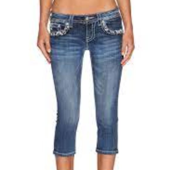 Miss Me Cuffed Capri, Style: JE5810P, 26x21, EUC, $139 MSRP - Picture 13 of 13